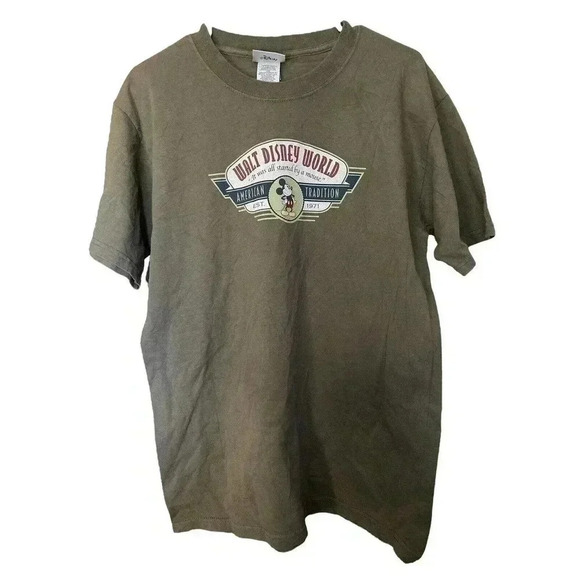 Disney Tops - WALT DISNEY WORLD SIZE MEDIUM ARMY GREEN TEE WITH MICKEY